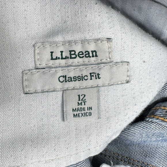 LL Bean Classic Fit Straight Leg Jeans Womens 12 MT Blue Stretch Denim 296351 - Picture 2 of 9